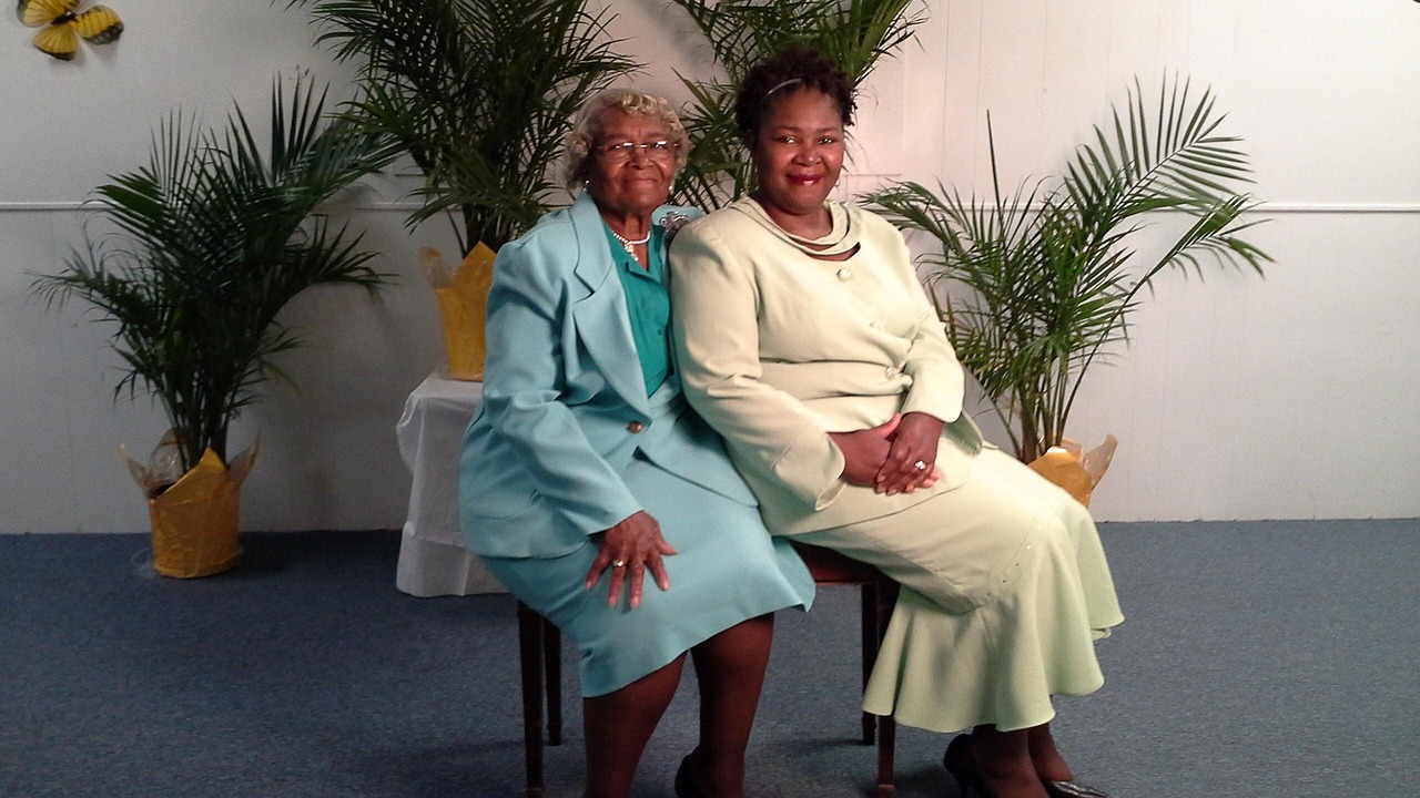 赵薇女儿最新照片曝光,窥探星二代的成长瞬间