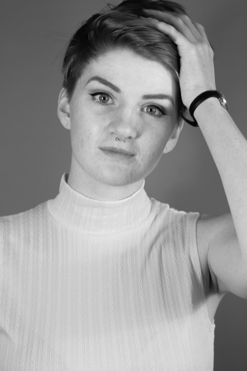 王伟华老婆的独特魅力与背后故事揭秘,五月聚焦演员王伟华的家庭生活