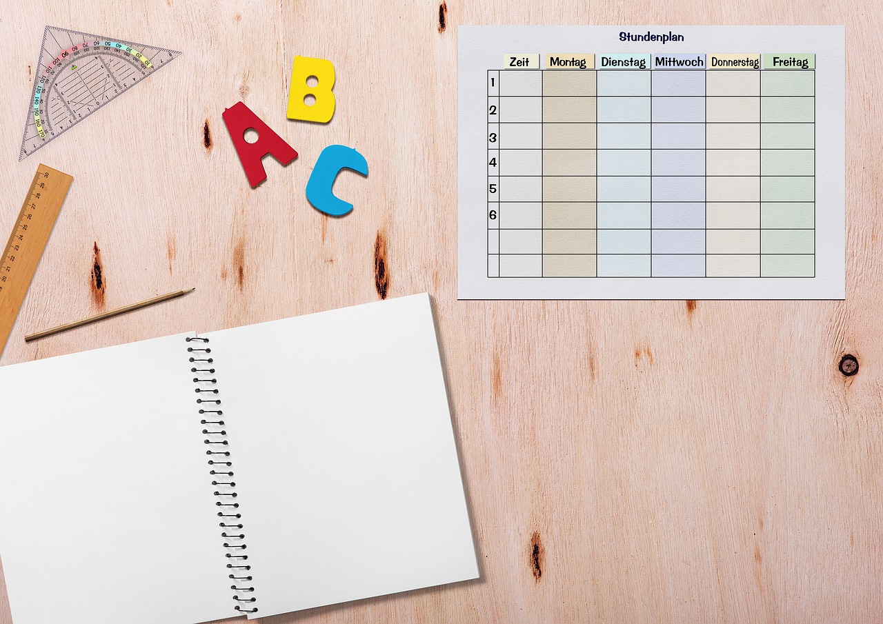 五月教师钢笔字比赛,传承技艺,展现风采风采